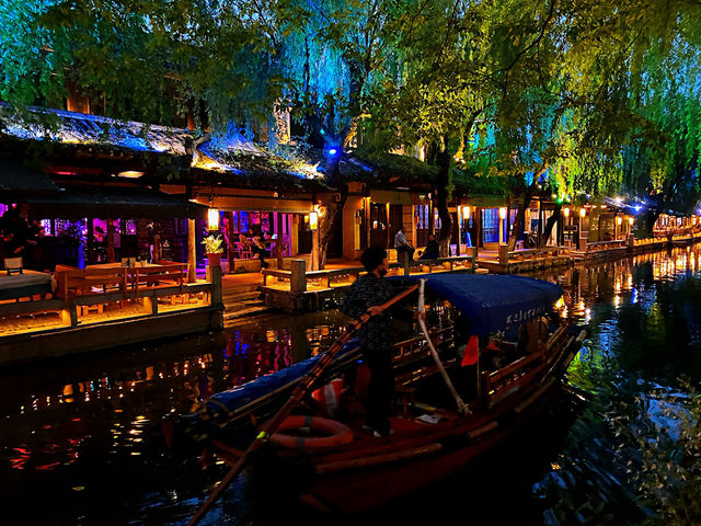Zhouzhuang by Night – Pure Magic on the Water