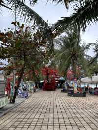 Sea view cafe with Lady Buddha view!