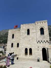 🇦🇱 阿爾巴尼亞斯坎德培博物館（Skanderbeg Museum） ⚔️