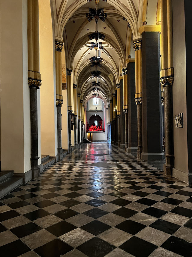 ⛪✨ Basilica of Saint Servatius – The Soul of Maastricht’s Sacred Past 🇳🇱📜  