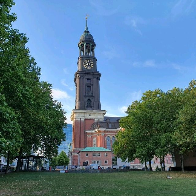 Exploring Hamburg: A City of Canals, Culture, and Contrasts