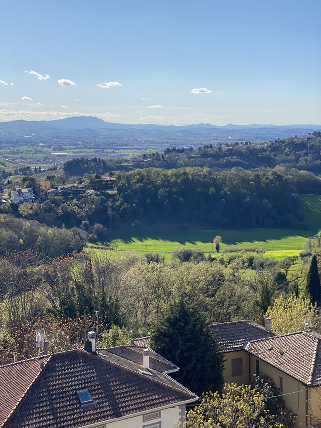 Discovering Gradara: Italian Medieval Walls and Timeless Romance