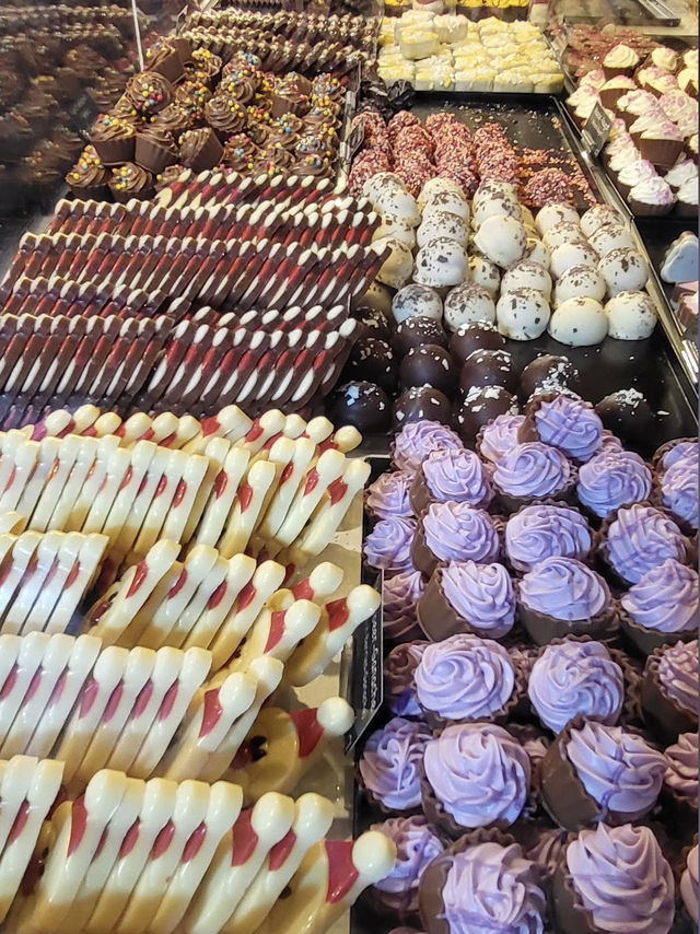 ๐ Childhood Whimsy at the Christmas Fair Near the Frauenkirche โ๏ธโจ ๐ Childhood Whimsy at the Christmas Fair Near the Frauenkirche โ๏ธโจ