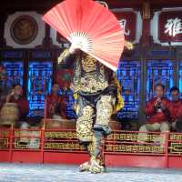 Mind-blowing Face Changing Act of the Sichuan Opera 