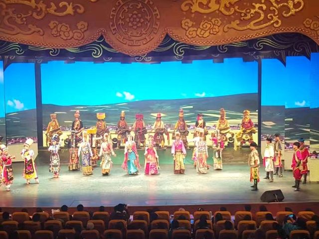 Entertaining Cultural Show in Jiuzhaigou 🇨🇳