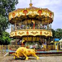 Classic style kids amusement park 