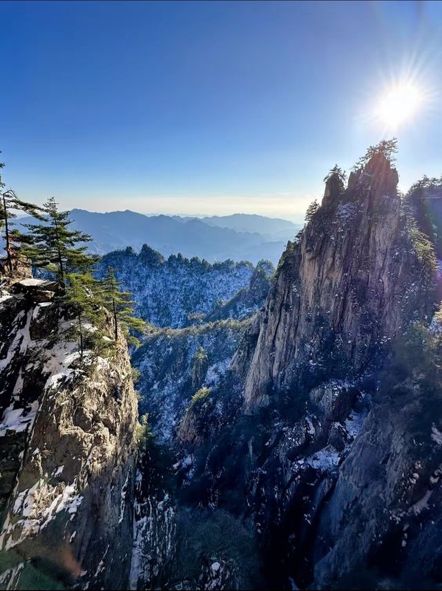 在老君山睡山頂的一天