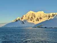 南極知識庫｜勒梅爾海峽拍日照金山