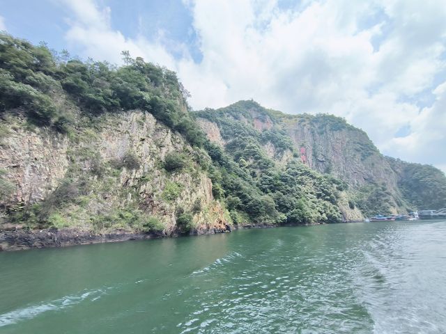 越中五泄古名山，東源峻嶺空雲間——遊五泄風景區