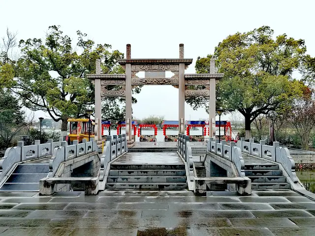 Jinshan, the foremost among the three mountains