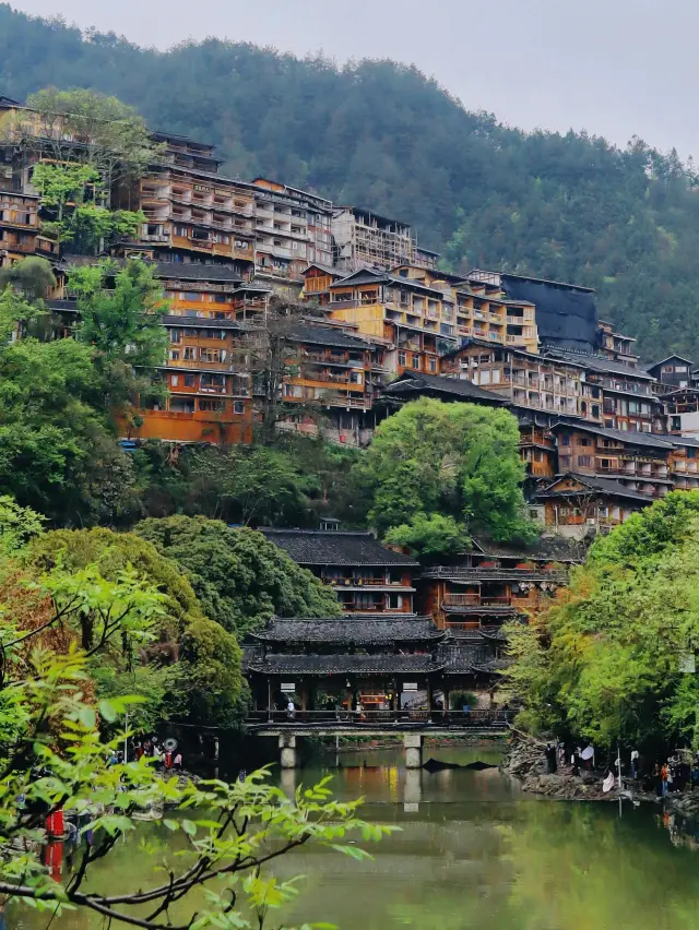 Thousand Miao Village + Small Seven Holes + Huangguoshu + Guiyang 4 Days 3 Nights Strategy