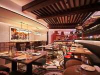 「新加坡Fairmont酒店：親切貼心餐飲多樣景色一流」