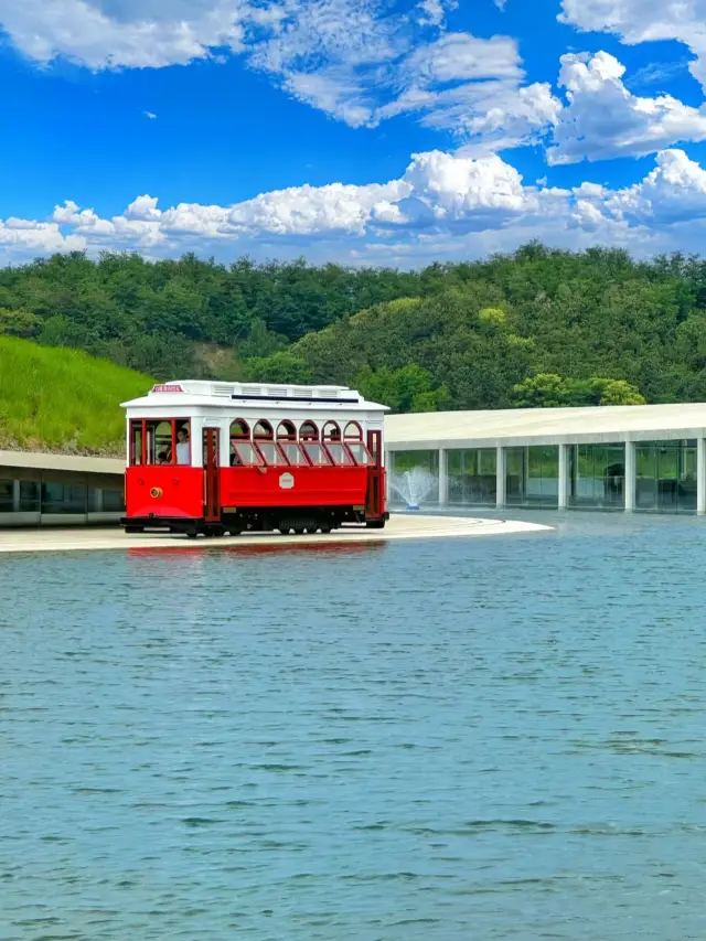 Shandong, you deserve a big score!! The Water Chocolate Town is so beautiful it made me cry