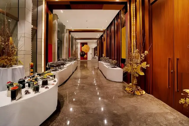 Luxury and comfort coexist in the Hyatt Amritsar, making for a perfect travel experience. 