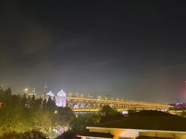 Hidden check-in spots near Wuhan Yellow Crane Tower.