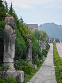 西安旅遊不要錯過武則天的陵墓——乾陵。