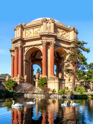 舊金山｜市區裏的絕美古典建築。