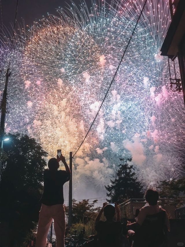 2025 日本最新花火大会時刻表！奔赴浪漫煙火🎇