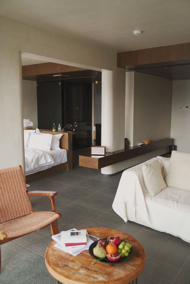 大理洱海邊｜躺在床上就能看到海景！！