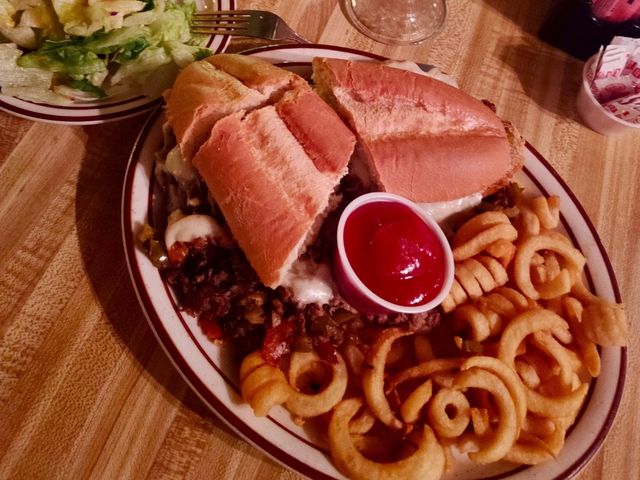 Peggy Sue's 50's Diner: A Nostalgic Stop in California 🍔🚗