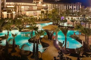 This hotel has it all! The perfect choice for family trips. 