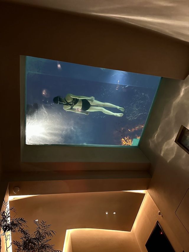 長沙！你也太超前了！獨棟懸空泳池酒店！！！