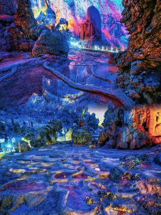 Amazing! The King of Chinese Caves truly lives up to its reputation.