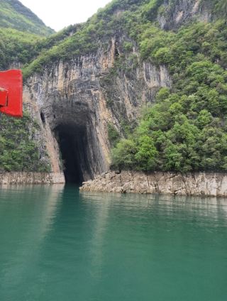 Yichang, a magical journey amidst mountains and waters