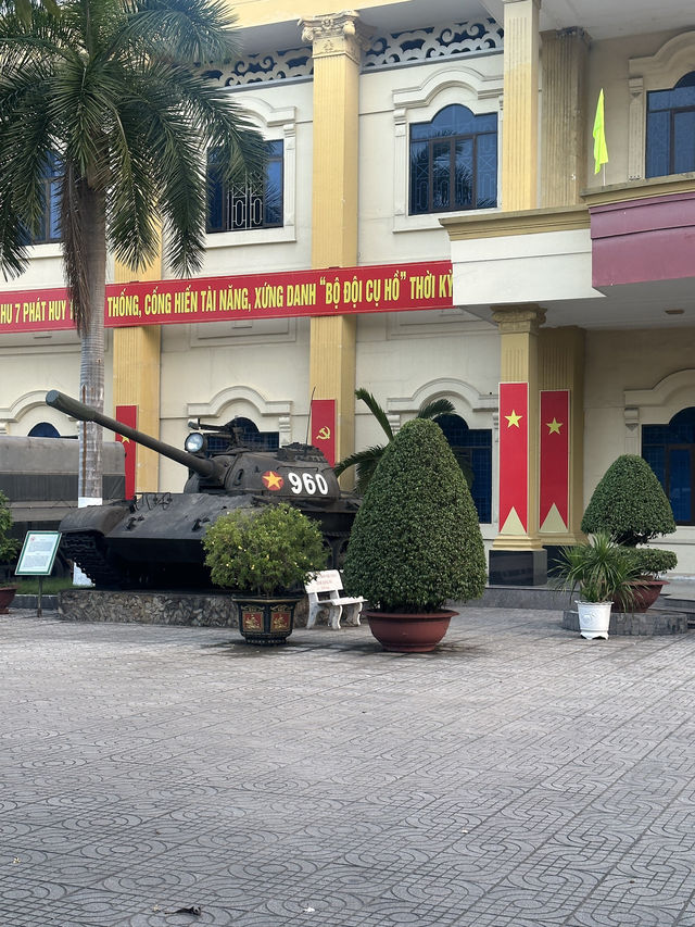 Ho Chi Minh - A Big City On A Low Budget. A Super Affordable Metropolis! 