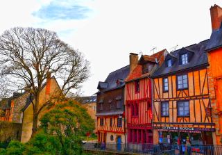 Around the World Series Europe: Le Mans and Dinan, France