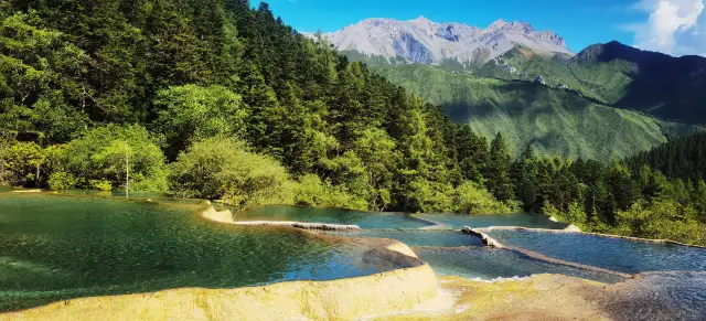 Jiuzhaigou Summer Vacation for Just $2000+!