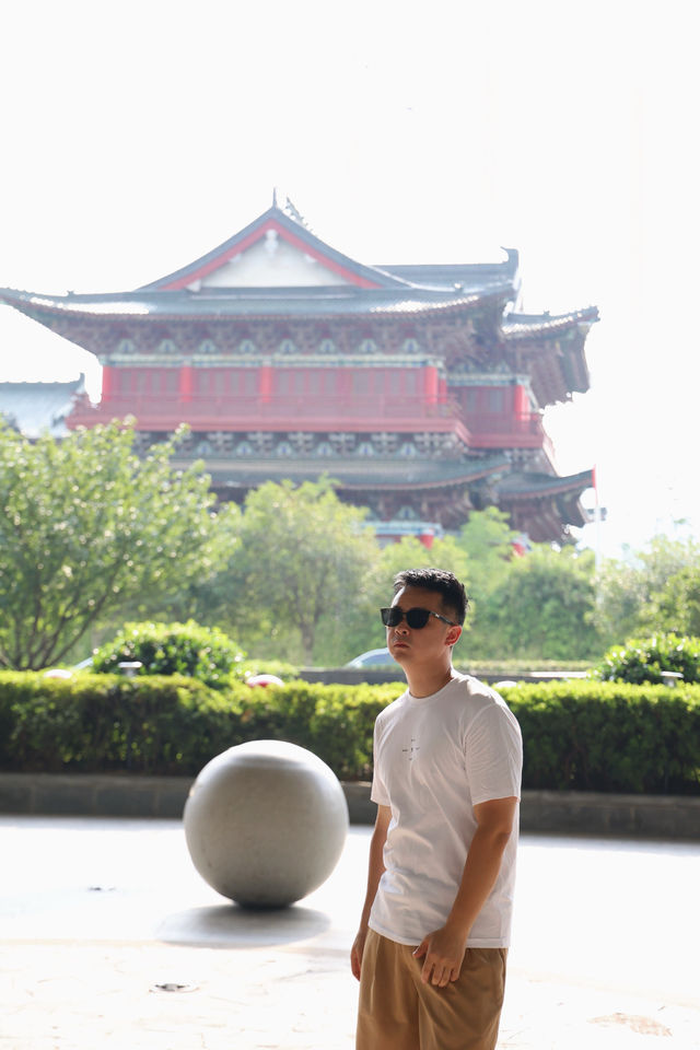 南昌地標之上，雲端居停、江景絕佳，與滕王閣為鄰！