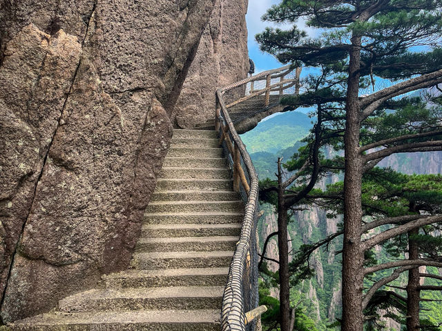 Escape in the beauty of Huangshan 