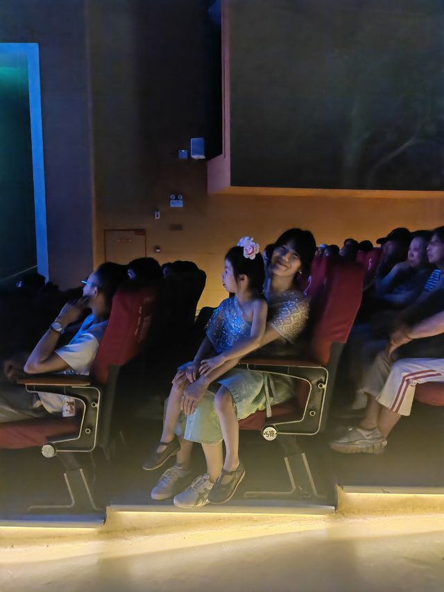 西雙版納篝火晚會真實測評：中規中矩的夜生活體驗