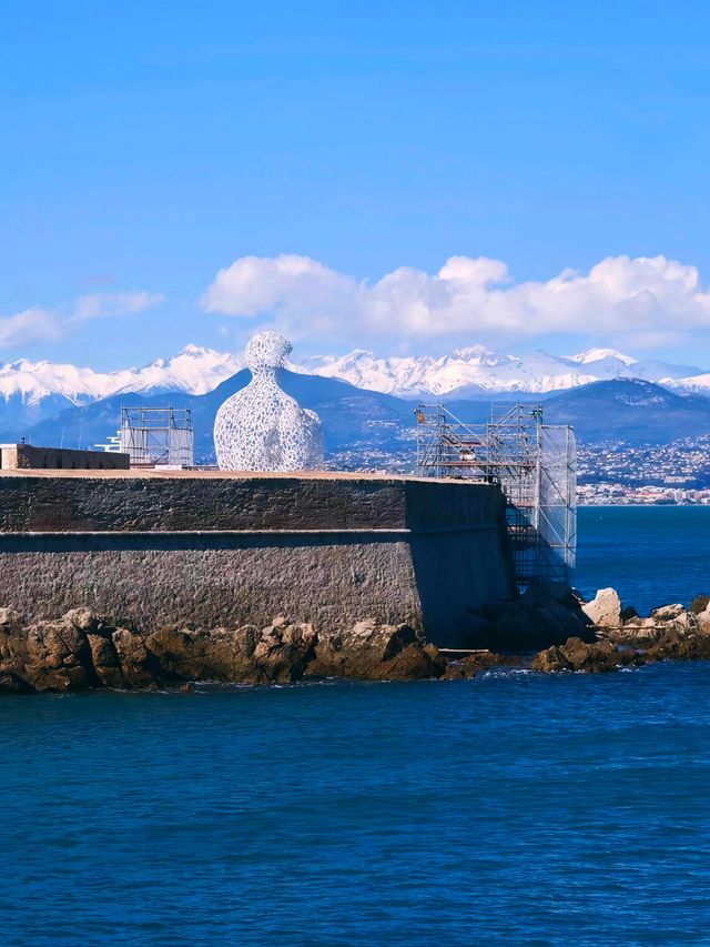 南法必打卡 · 昂蒂布 Antibes 在尼斯與戛納之間,藏著一座被陽光親吻的地中海小城— 南法必打卡 · 昂蒂布 Antibes 在尼斯與戛納之間,藏著一座被陽光親吻的地中海小城—