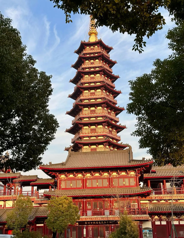 從千年古街到潮玩夜市，這份旅拍攻略藏著城市密碼