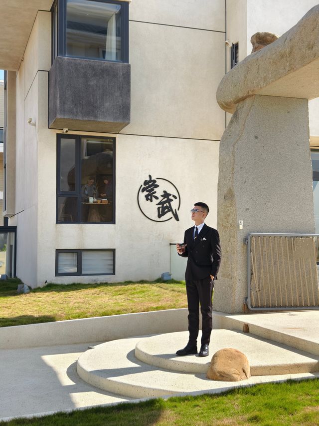 惠安必住藝術風酒店，躺著就能看海