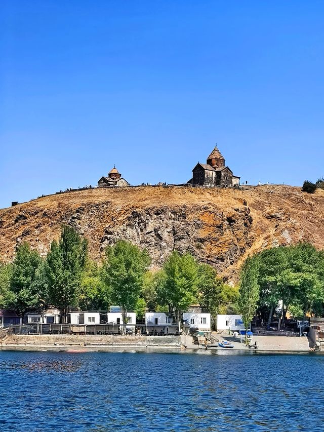 亞美尼亞 高加索明鏡上的千年黑色聖殿