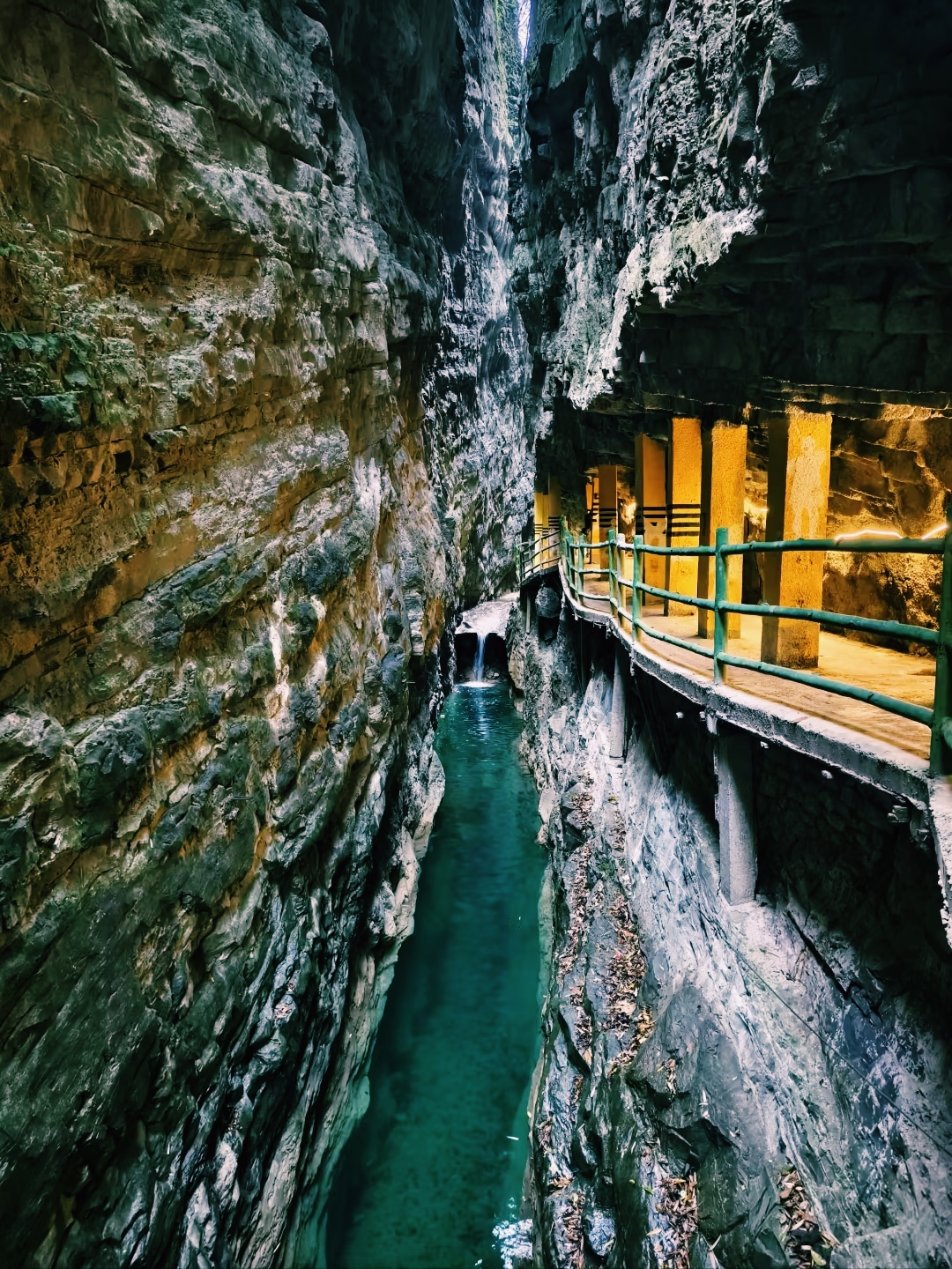 Secret Adventure! Chongqing Jindao Gorge - China's Most Dangerous Gorge Guide