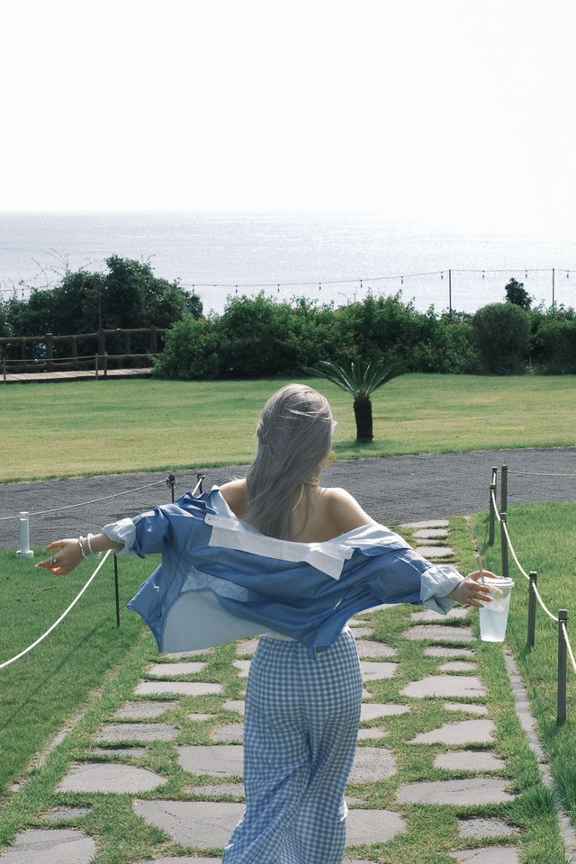 愛慘帕納斯西歸浦的海就像海鹽氣泡水