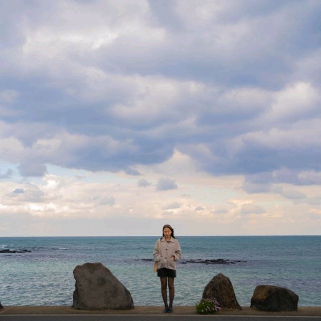 바다 바로 앞에 위치한 구좌 카페