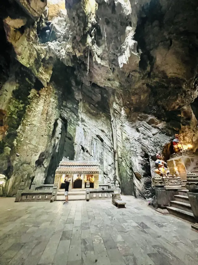 越南峴港｜五行山洞穴與佛塔探索
