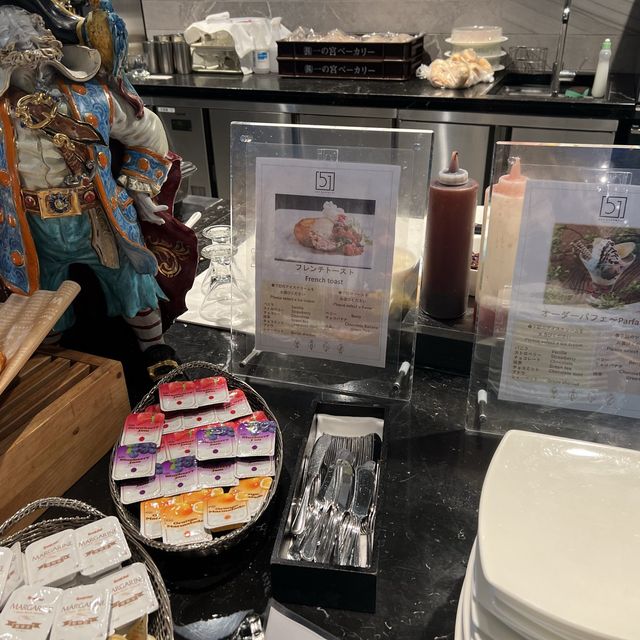絶景を眺めながら朝食食べるのが最高