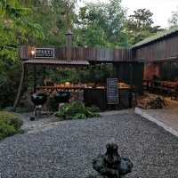 Rustic Market. An awesome hang out spot!!