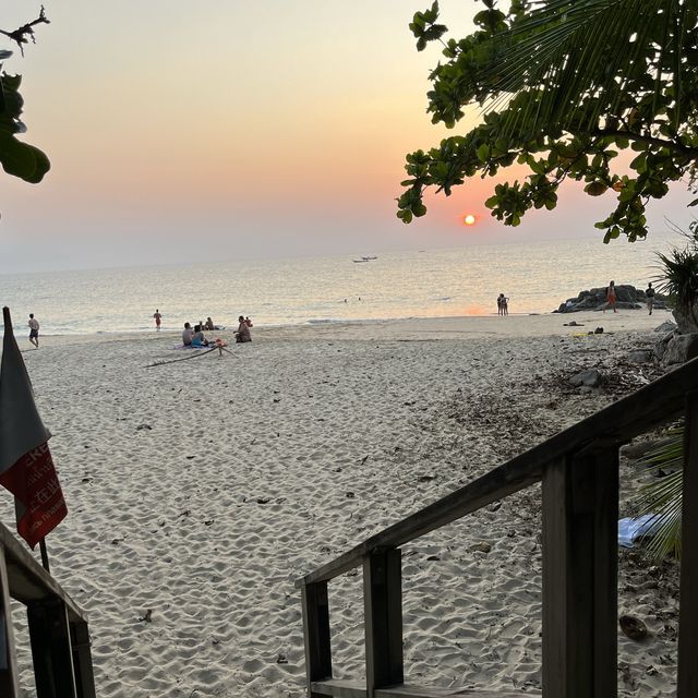 📍สะพานไม้ลับๆที่หาดในทอน ภูเก็ต