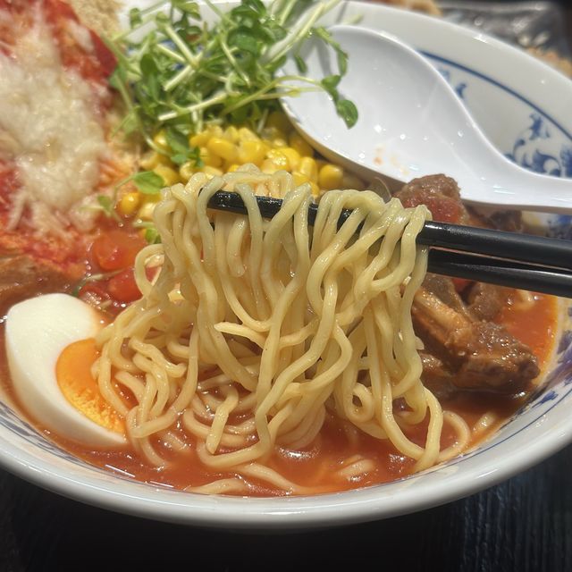 創意港風拉麵店 