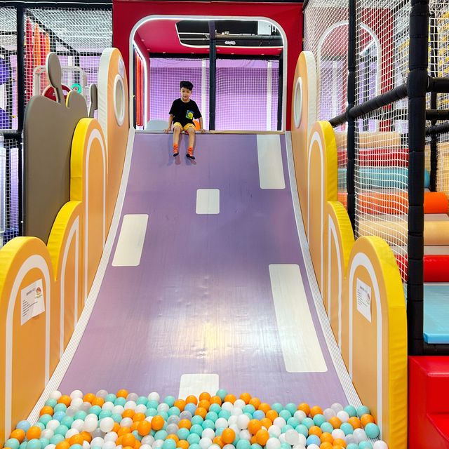 【 坐鴨仔小船暢玩童心樂園 】