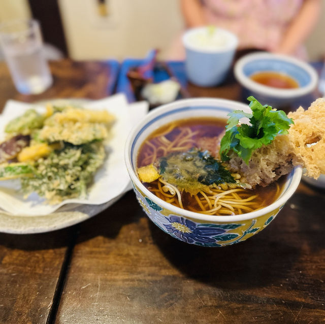 戶隱。蕎麦処うずら家