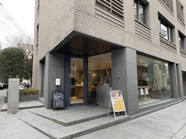東京・広尾。ハーフサイズでバスクチーズケーキを楽しめる『HOUSE CHEESE CAKE』