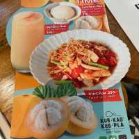 Kub kao Kub pla